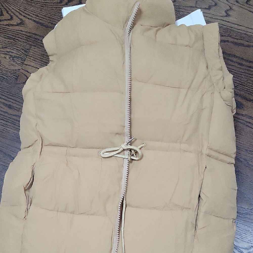 Stylish Women's Tan Puffer Vest